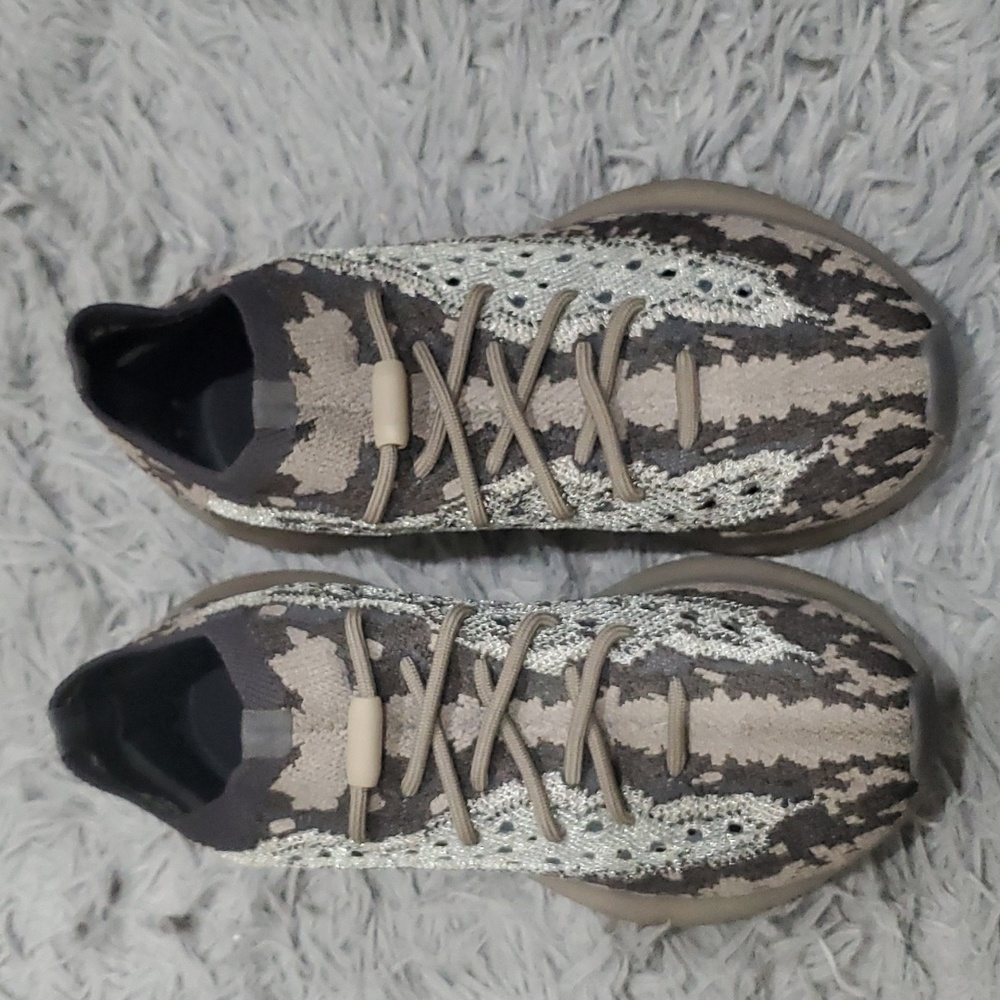 ADIDAS YEEZY BOOST 380 - Picture 3 of 5